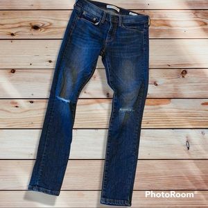 Banana Republic Petite Distressed skinny ankle